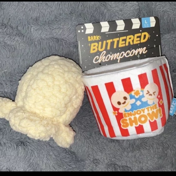 BARK “Movie Night” Dog Toy Set - Blockbuster -Large - Picture 5 of 5